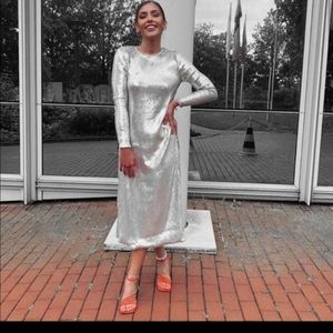 Zara "SEQUIN KNIT DRESS SILVER"